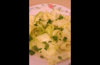 TAGLIATELLES DE COURGETTES EN SALADE