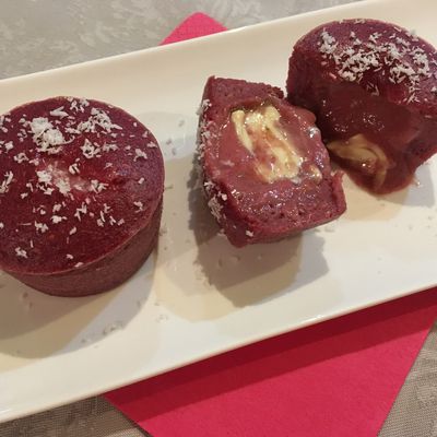 Moelleux à la framboise, cœur coulant chocolat blanc