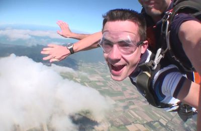 Skydiving, so exciting !!