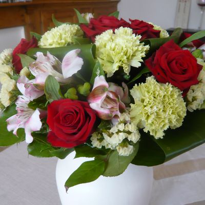 Un bouquet avec de jolies roses
