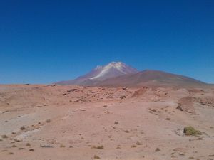 Des formations volcaniques rouges (ca donne envie de faire un truc qui me manque beaucoup ^^)