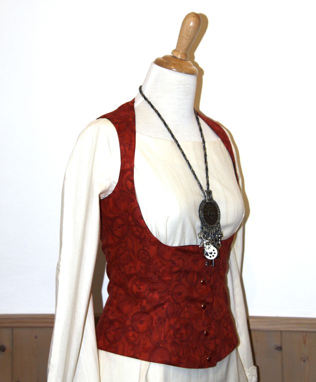 Gilet The Steampunk Lady, gilet tailleur ajusté en coton rouge