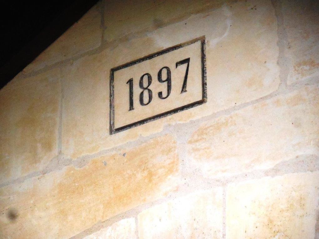 En chemin, avec une halte à l'ancien lavoir de Véel