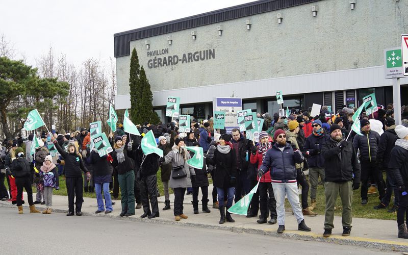Les services publics québécois en grève