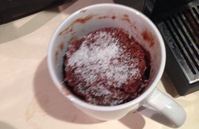 Mug cake chocolat/ noix de coco