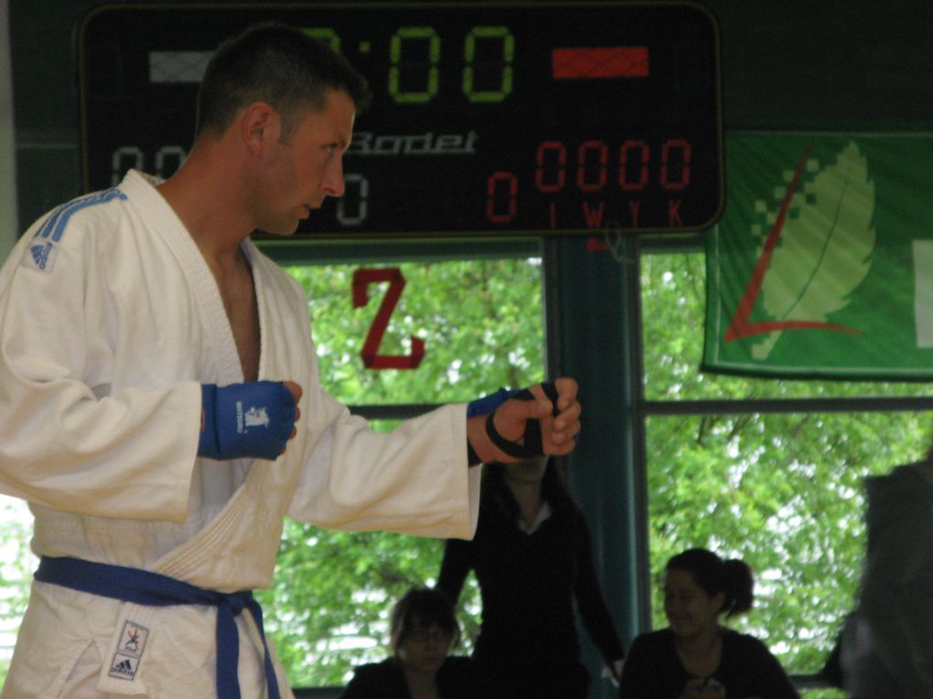 Compétition figthing jujitsu Région Limoges 2010 (le JSR bien représenté)