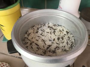 Tous les produits de base rassemblés pour la préparation 