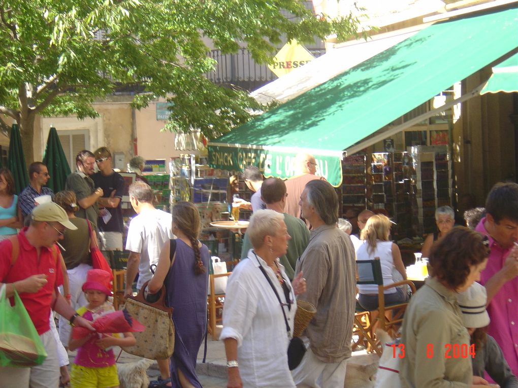 Le village, château, le Luberon.