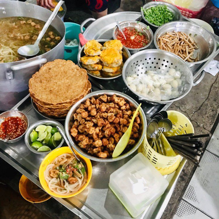 Bánh canh chả cá, Phở gà, Bún bò Huế,