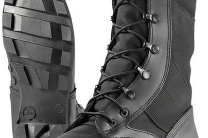 chaussures militaires