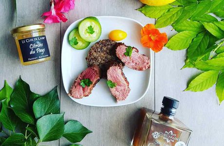 Magret de canard caramelisé au confit de citron et sirop de gingembre 