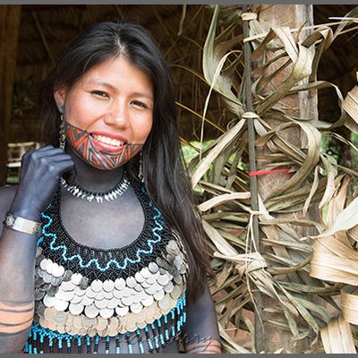 Mille et une photos du Panama, tatouages tribaux des Emberas