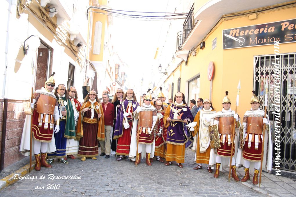 Album fotográfico en el que se recogen un resumen de imagenes de los eventos celebrados en el año 2010 en el III de la Soledad