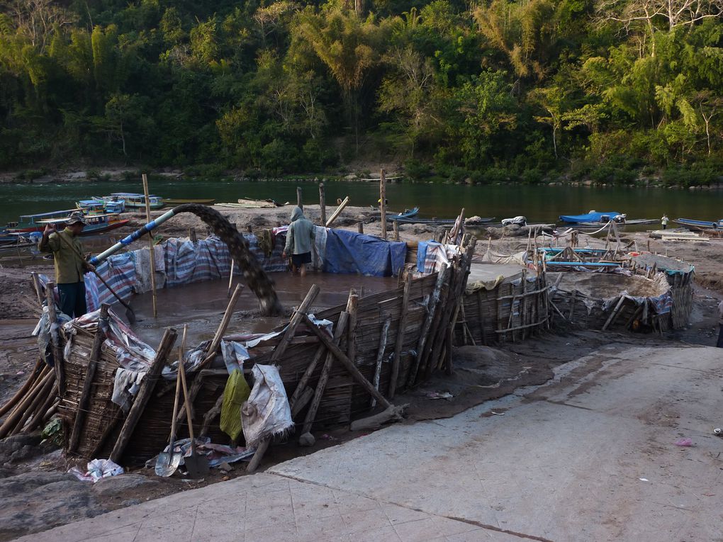 Montee vers le nord du nord du Laos pour se rapprocher de la Chine et voir ...