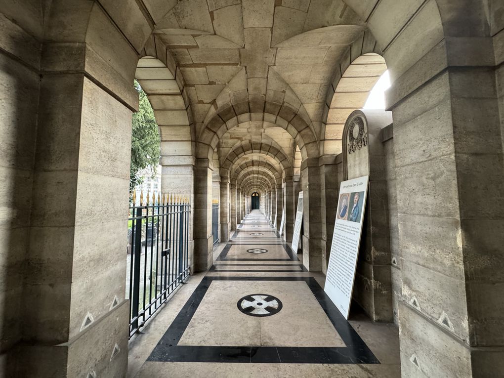 La Chapelle expiatoire, l'histoire oubliée d'un monument.