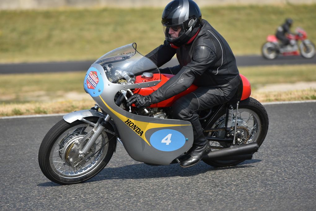 Séries : FFMC - Moto Station - Abarth - France bleu