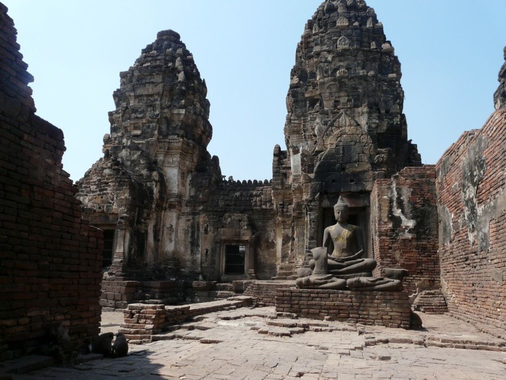 Notre voyage avec NATIONALTOURS
Rivière Kwai, Temples Kmers et Femmes Girafes