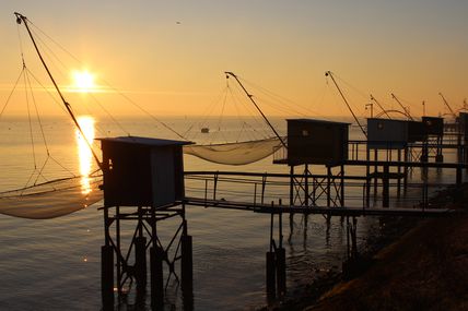 PECHERIES SAINT NAZAIRE AU LEVER DU SOLEIL