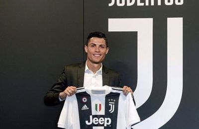 Cristiano Ronaldo signe avec la Juventus de Turin pour 4 ans