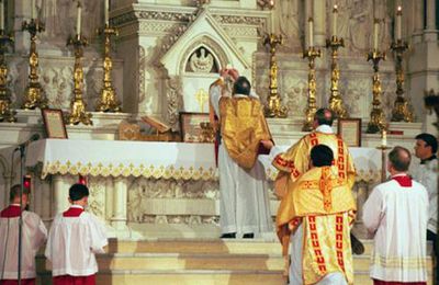 Bulle Quo Primum tempore du 14 juillet 1570  Organisant définitivement la célébration du St Sacrifice de la Messe - Pie V