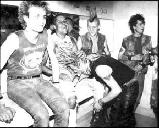 Album - The Exploited + kelkes keupons