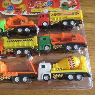 Trucks Krane Bagger und LKWs 