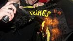 Les supporters de Liverpool brûlent le maillot de Torres
