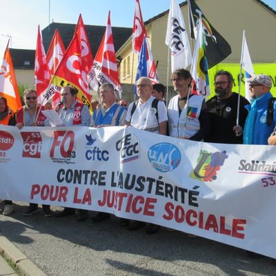 Un millier de personnes avec l'intersyndicale le 02 octobre à Laval