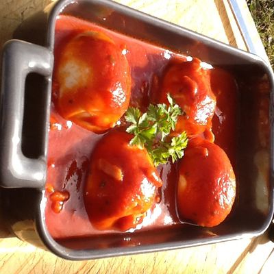 Oeufs sauce tomate lardons 