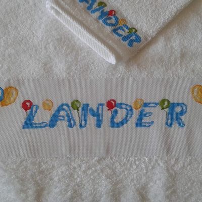 Serviette brodée pour bébé