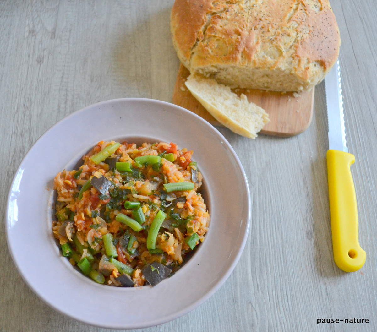 Riz et lentilles corail aux légumes et épices