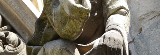 Gargouilles et statuaire de la façade sud de Notre-Dame-des-arts