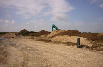 ÉVRECY, une urbanisation débridée, la destruction massive des terres agricoles.