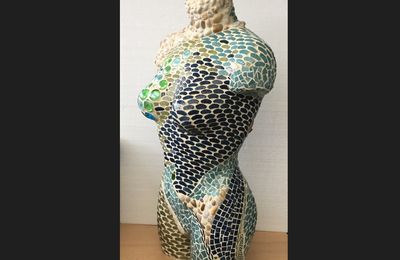 Buste marine
