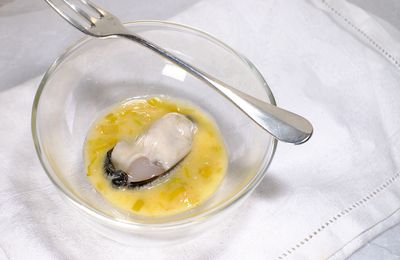 Huîtres au beurre de poireau en chaud-froid