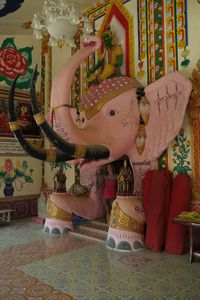 Roi Et : l'atmosphère suréaliste du Wat Pa Non Savan