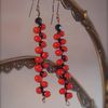 Des boucles d'oreilles en "rouge et noir"