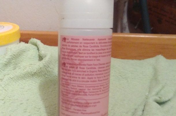 J'ai testé pour vous #2 Mousse Démaquillante Apaisante - Rose Centifolia " de la marque Durance. 