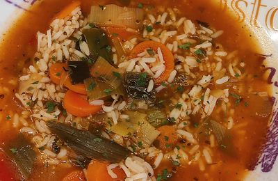 Soupe au riz et aux légumes 