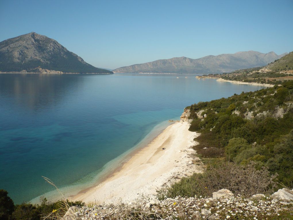 Ygoumenitsa-Lamia, des côtes, des troupeaux et des montagnes