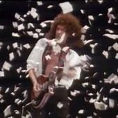 Queen - The Show Must Go On (Official Video)