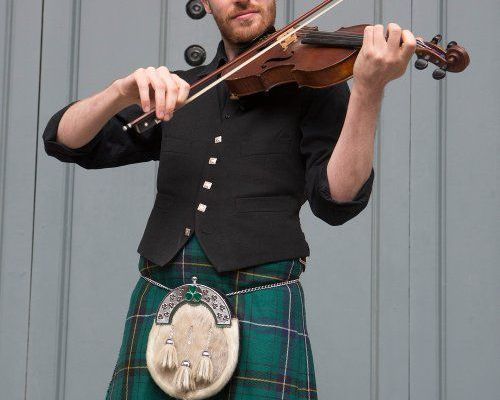  Scottish fiddle player