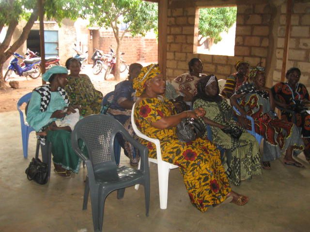 Activités du programme de microcrédits de développement des AGR de la Fondation Wurodini Service (FWS) à Bobo-Dioulasso.