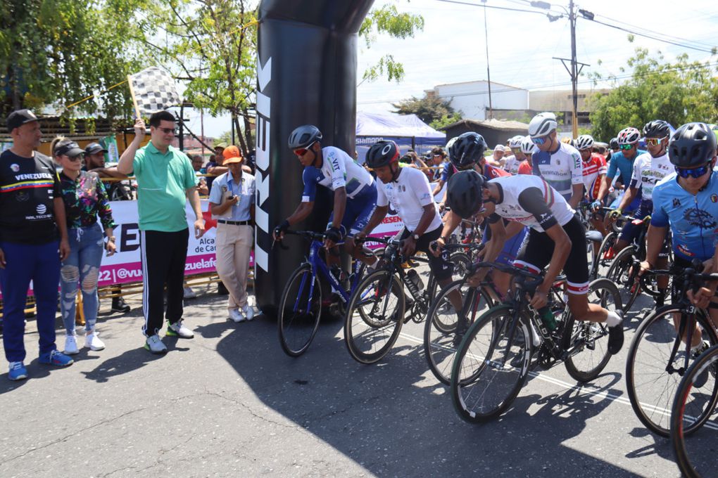 Clásico Ciclístico “Ciudad de Valencia” reunió a más de 360 pedalistas en el marco de los 468° años