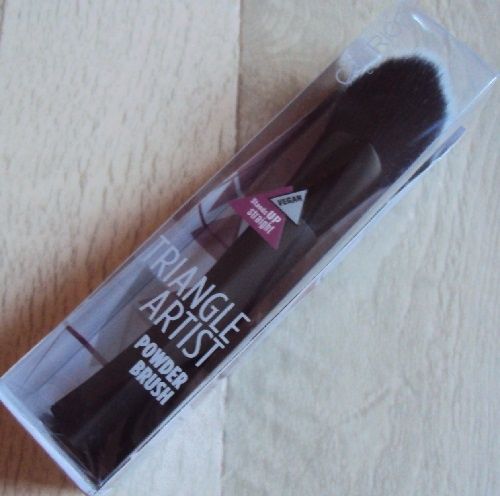 Triangle Artist powder brush de Catrice