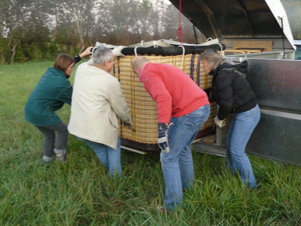 Voyage en montgolfière en Vals de Saintonge, de Saint-Jean-d'Angély à Paillé, samedi 3 octobre 2009. 