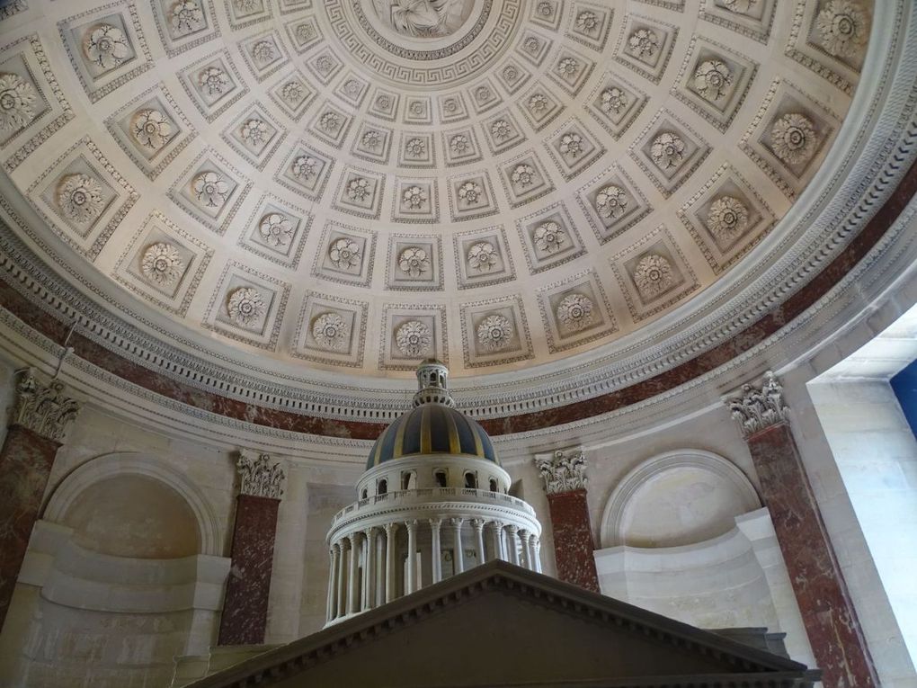 Escapade à Paris : Panthéon et Village Royal