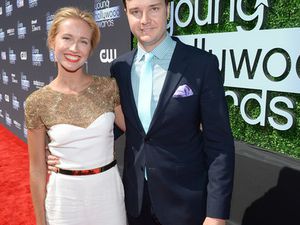 Anna Camp &amp; Michael McMillian aux Young Hollywood Awards