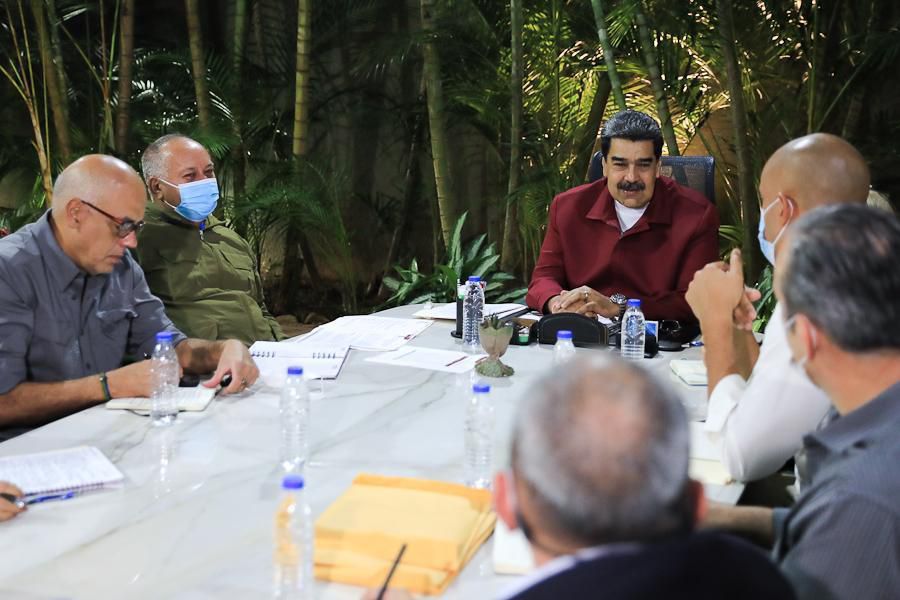 Maduro: Cerca de 400 mil postulados a equipos políticos registró el Psuv