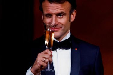 La méga-commande de champagne de l’Élysée (11 000 bouteilles de fines bulles) 